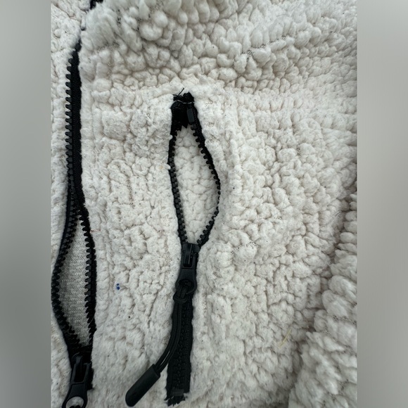 Sherpa half zip sweater used in good condition! - Picture 2 of 5